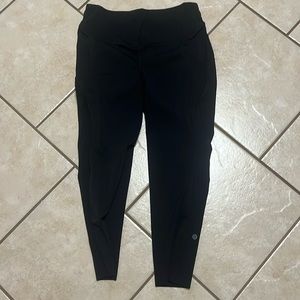Lululemon crops black size 12